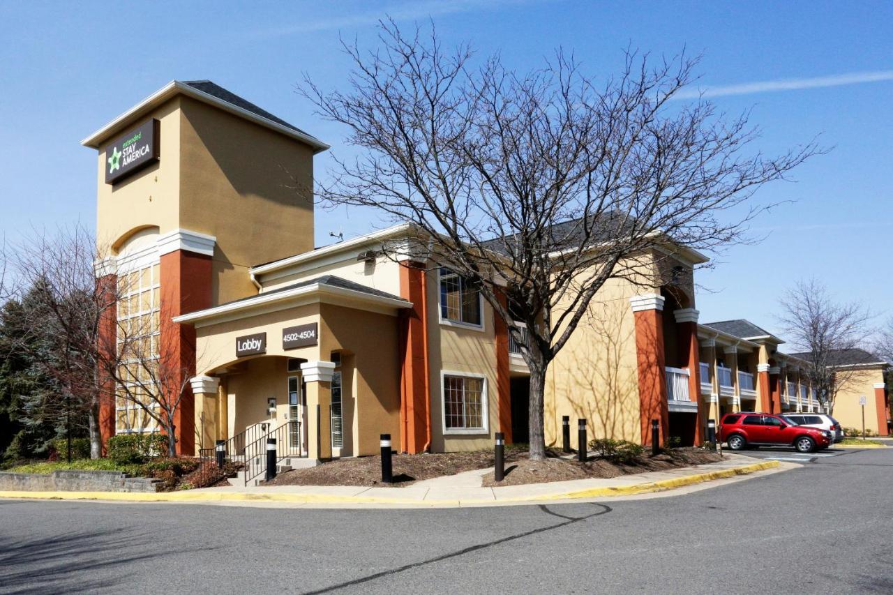 Hometowne Studios By Red Roof Chantilly Exterior photo